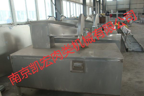 Horizontal section saw